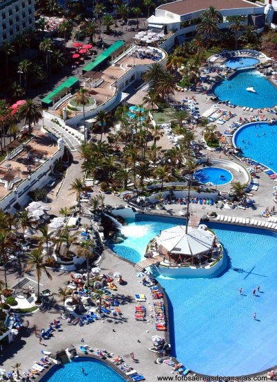 PISCINAS DE MARTIANEZ - PUERTO DE LA CRUZ - TENERIFE Lago Martianez en el Puerto de la Cruz