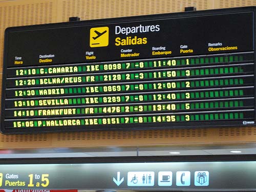 Pantalla de embarques y salidas
