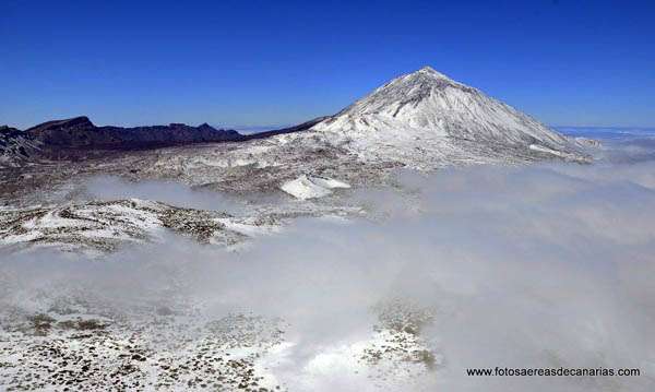 Nieve en el Teide en primavera