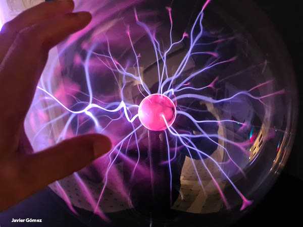 Bola de plasma en el Museo de las Ilusiones