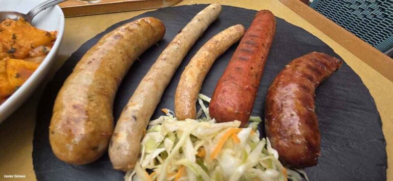 Mixto de salchichas en Tacoa El Sauzal 768x355