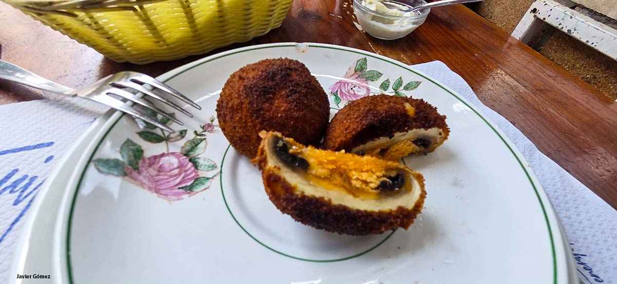 Champiñones con almogrote