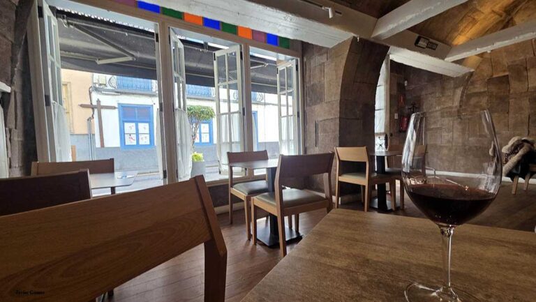 Tasca Ihuey en Puerto de la Cruz interior 768x433
