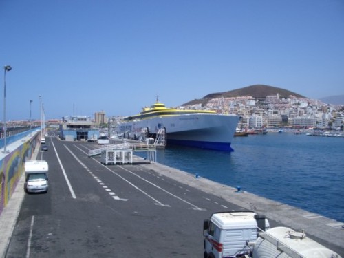 El Puerto de los Cristianos en el Sur de Tenerife